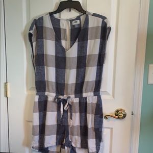 Romper, lightly worn